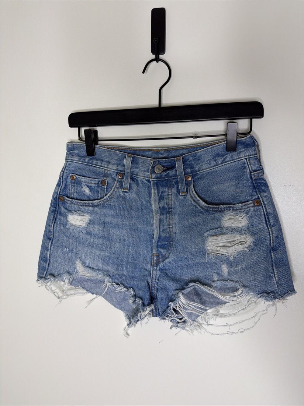 Levi’s 501 Distressed Cut Off Medium Wash Denim Cotton Button Fly Short Size 25
